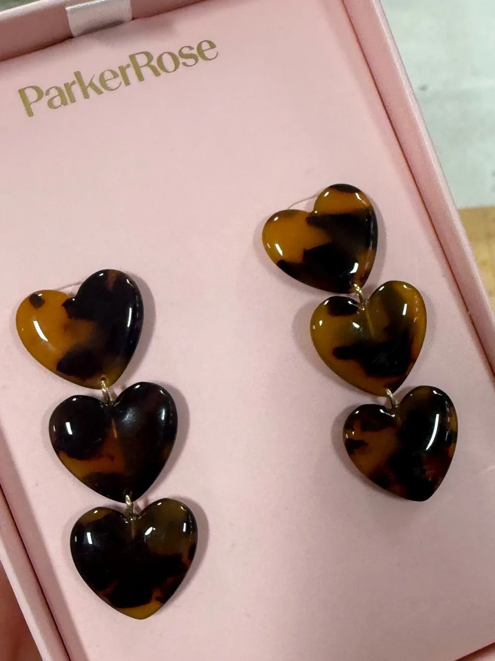 NWT ⚜️🤎⚜️ Parker Rose Tortoiseshell Hearts Drop Earrings